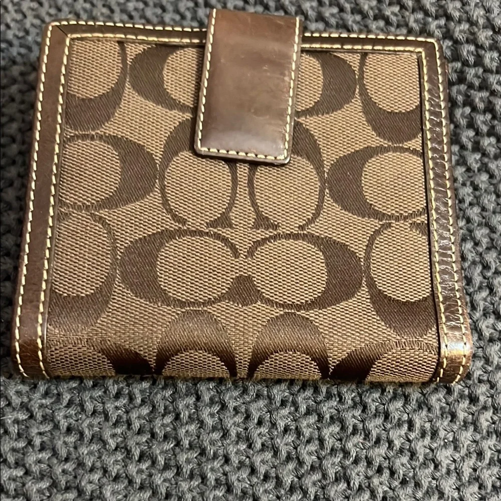 Coach Tan and Brown Signature Wallet - Picture 2 of 4